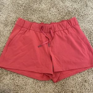 Lululemon on the fly short